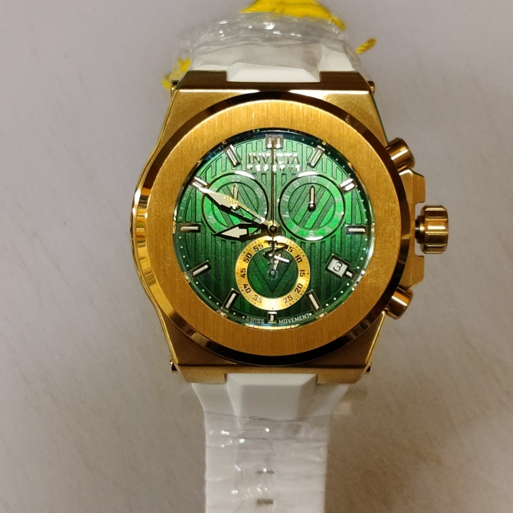 Invicta NWT Reserve Akula Swiss Movement 50.25mm Gold/Green Hybrid Watch Men's
